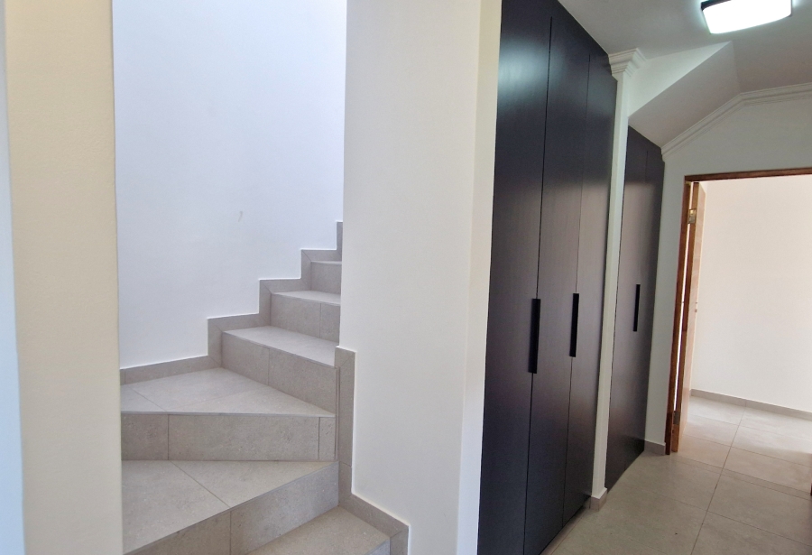 3 Bedroom Property for Sale in Wavecrest Eastern Cape